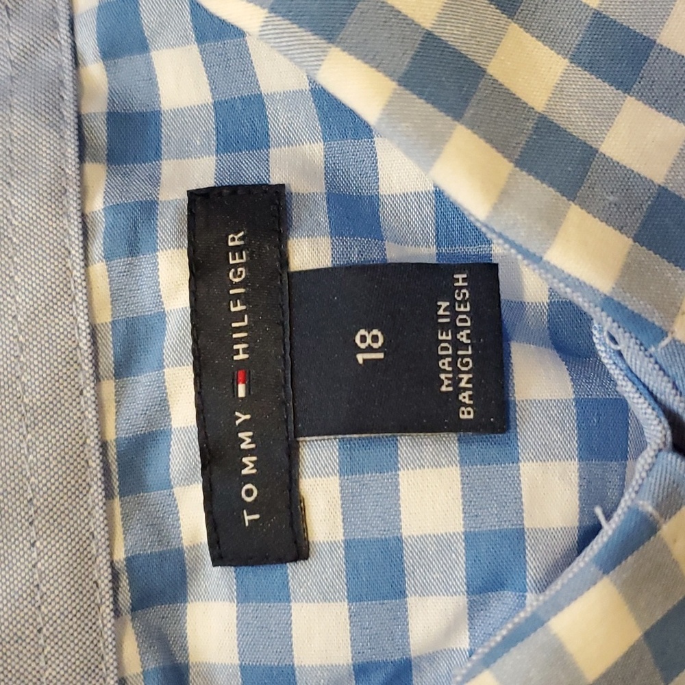Tommy Hilfiger Dress Shirt And Tie - Picture 5 of 6
